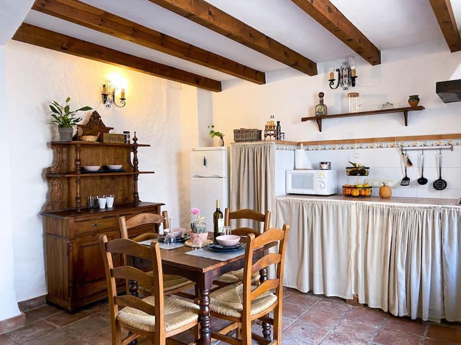 Casabenadalid. Casa Rural Con Piscina. 外观 照片